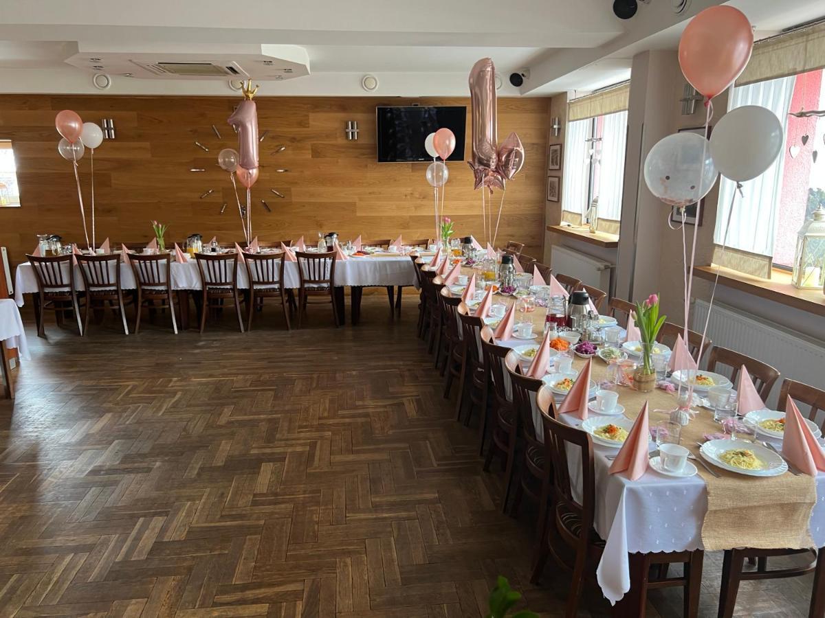 Ludowa Restauracja&Noclegi Kietrz Zewnętrze zdjęcie